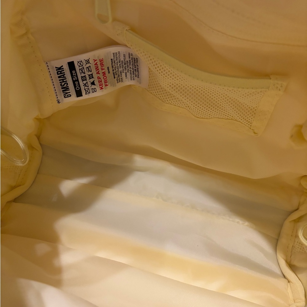 Gymshark Women’s Refresh Yellow Everyday Mini Gym Bag Pastel Yellow NEW - Picture 6 of 8